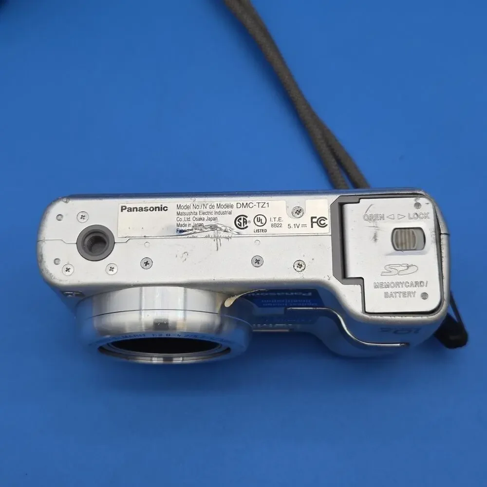 Panasonic Lumix DMC-TZ1 Silver 5MP Digital Camera 10x Zoom Tested Boxed